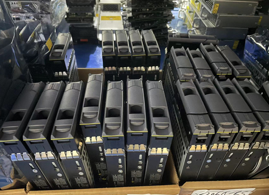 X90-412B-R6 Netapp Ds4243 Disk Shelf Ds4246 600gb 2.5 0B31722 15K 6Gbps SAS